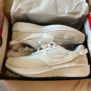 new nike waffle debut shoes